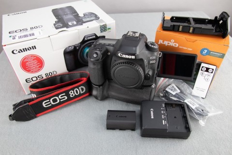 Canon EOS 80D  SLR digitális fényképezőgép