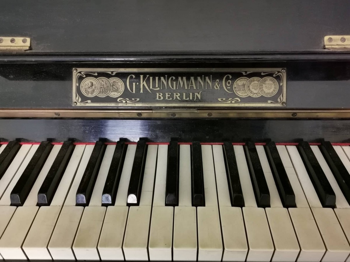 G. Klingmann & Co Berlin zongora