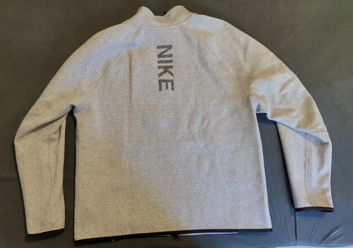 Nike pulóver