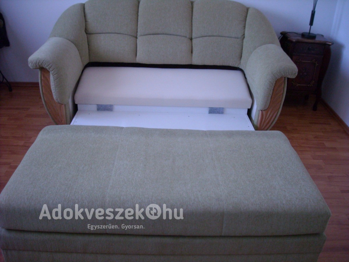 Ággyá alakitható kanapé