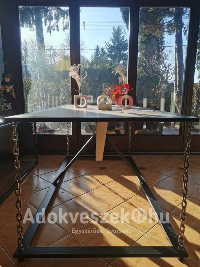Boja Lebegő Asztal