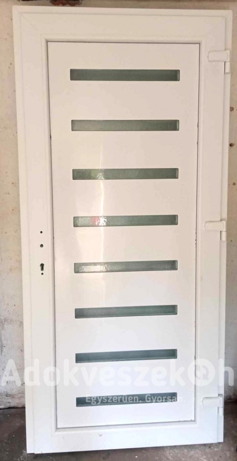 Díszpaneles bejárati ajtó 98x208, 98x198, 95x205 cm raktárról azonnal vihető