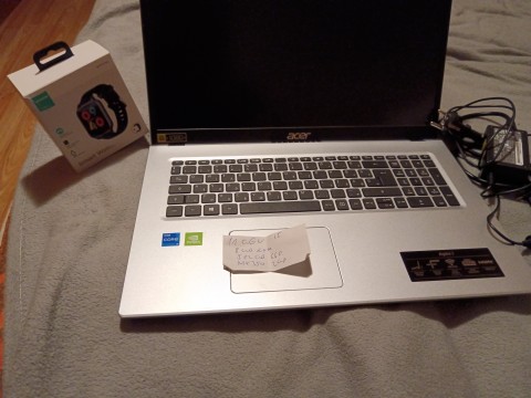 Acer aspire 3 a317-53g laptop és egy smart watch jr-ft3 okosóra 