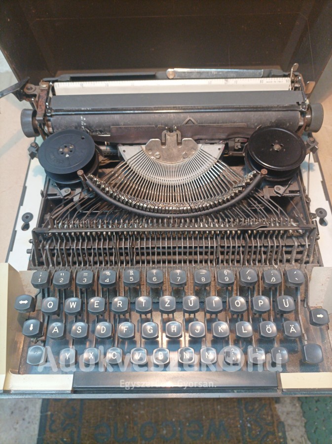 Olympiette ,billentyűs írógép