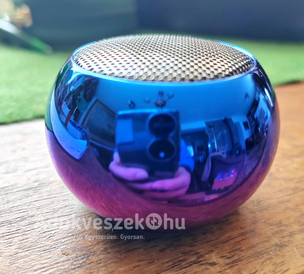 Vezeték nélküli Bluetooth 5.0 hordozhato hangszóró, kihangosító