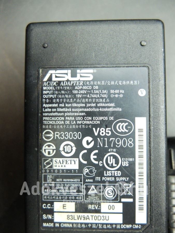 ASUS gyári laptop töltő 19V ADP-90CD DB hibás 90W