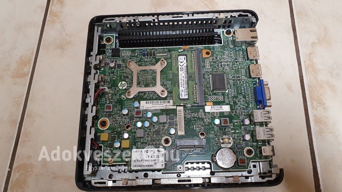 HP T520 vékonykliens gyári tápegységgel (olyan mint egy Raspberry Pi)