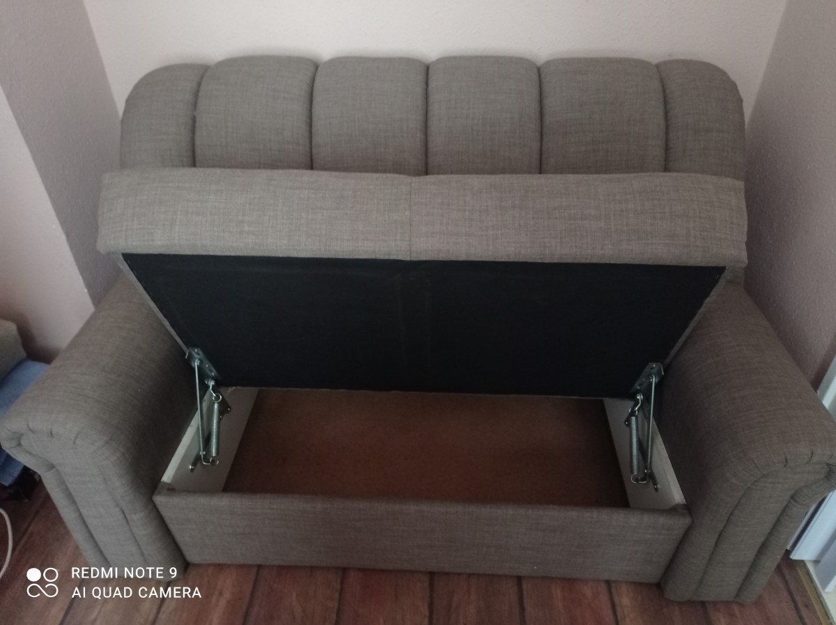 Kihúzható 2 személyes kanapé