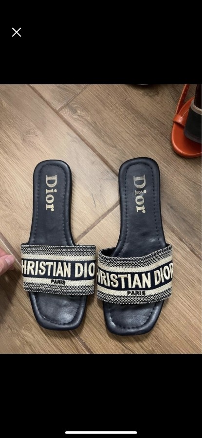 Dior papucs