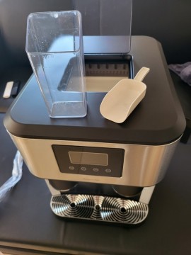 Jégkocka-Jégkása készítő automata