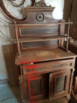 Régi, antik jellegű német bútor eladó