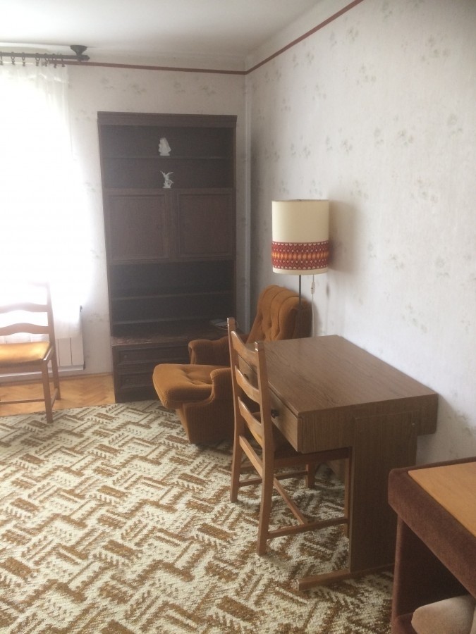 Szeged-Alsóvárosi főbérlő nélküli magánházban 1 diák számára szoba kiadó