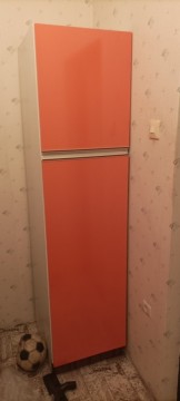 Narancs szekrény 