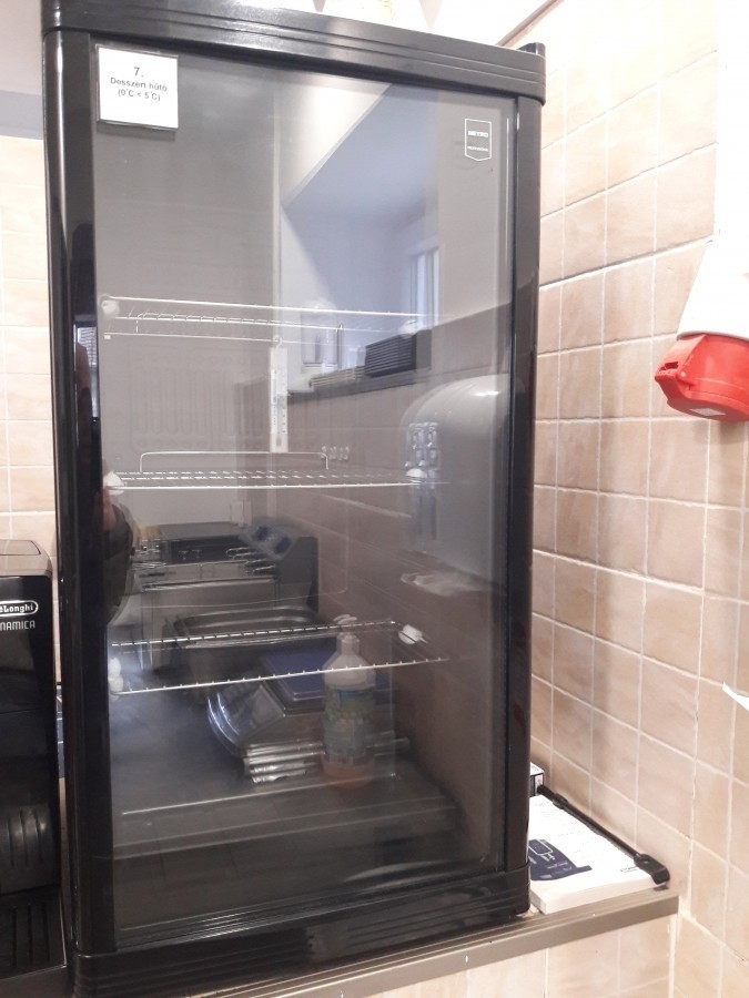 Újszerű megkimélt minibár hűtőszekrény hűtő eladó
