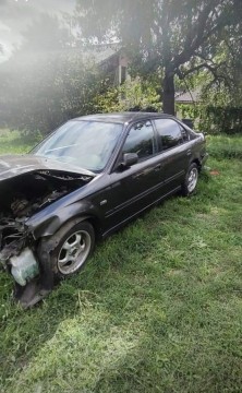 Eladó törött Honda Civic 