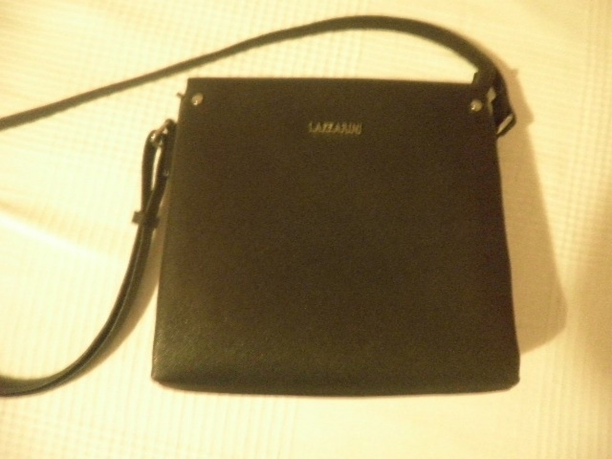 Új női táska,fekete,rostbőr.22 cm x 23 cm.Lazzarini.