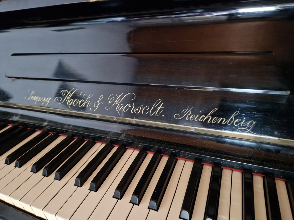 Koch & Korselt zongora eladó