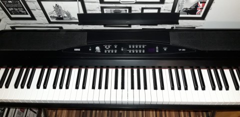 Korg SP280 elektromos zongora 