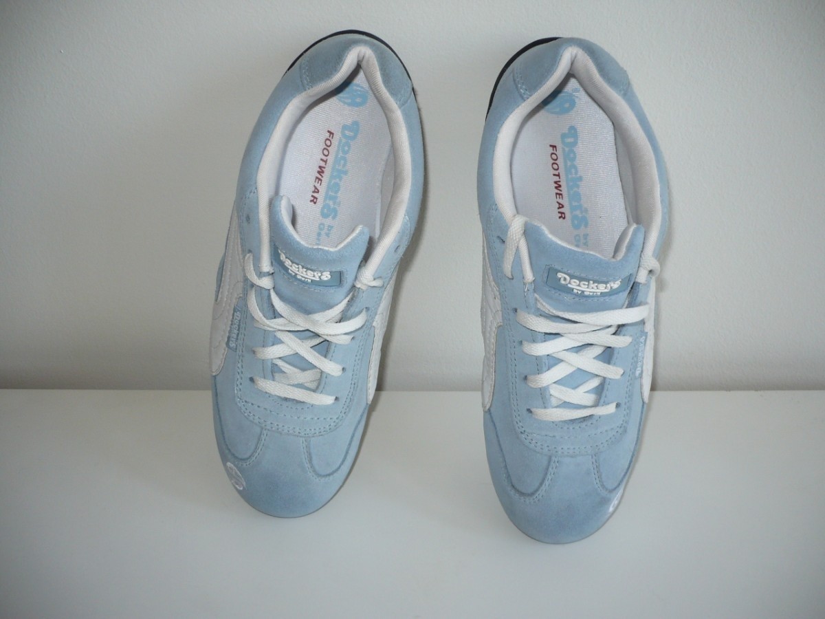 Edzőcipő 39-es kék színű eladó