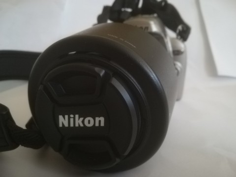 Eladó Nikon D40