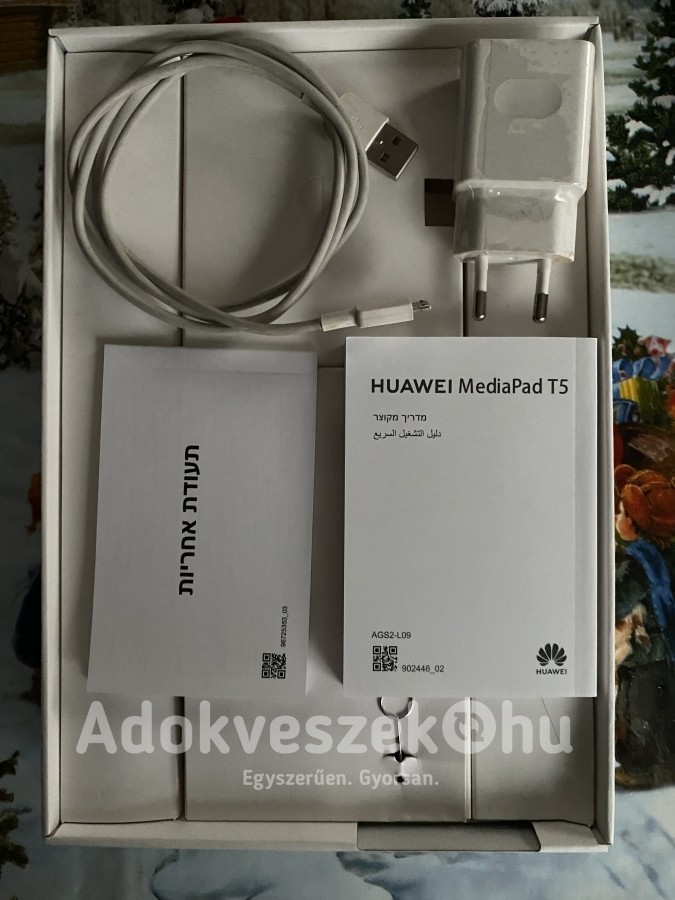 Huawei MediaPad T5 tablet, ajándék eredeti Huawei tokkal