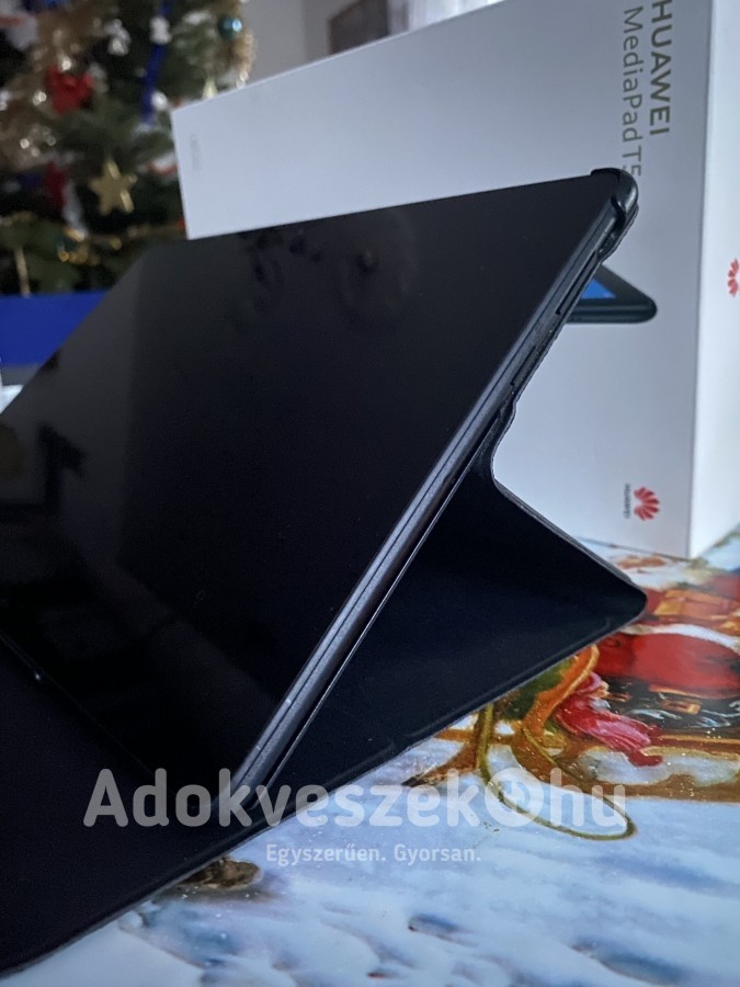 Huawei MediaPad T5 tablet, ajándék eredeti Huawei tokkal