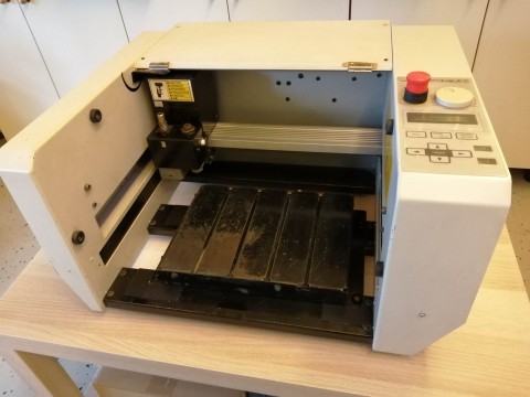 Roland CAMM-2 /PNC-2300/ CNC maró / gravírozó gép