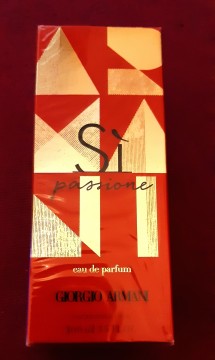 Giorgio Armani Sí Passione női parfüm,Limitált változat 100 ml.