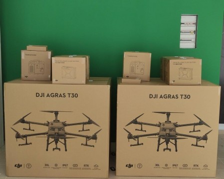 Agras T30 Combo mezőgazdasági drón 3 akkumulátorral és...
