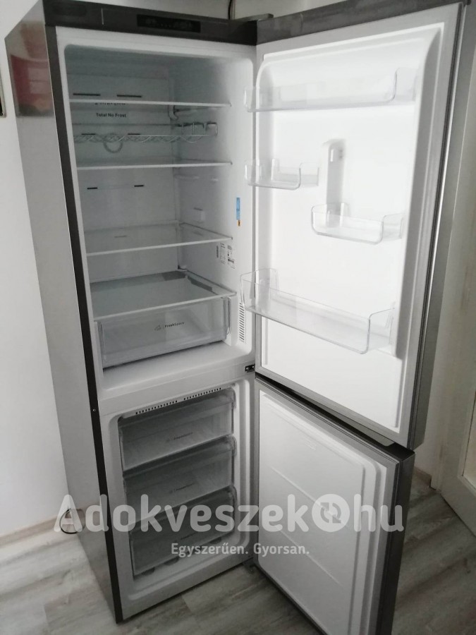 Eladó Indesit kombinált hűtőszekrény