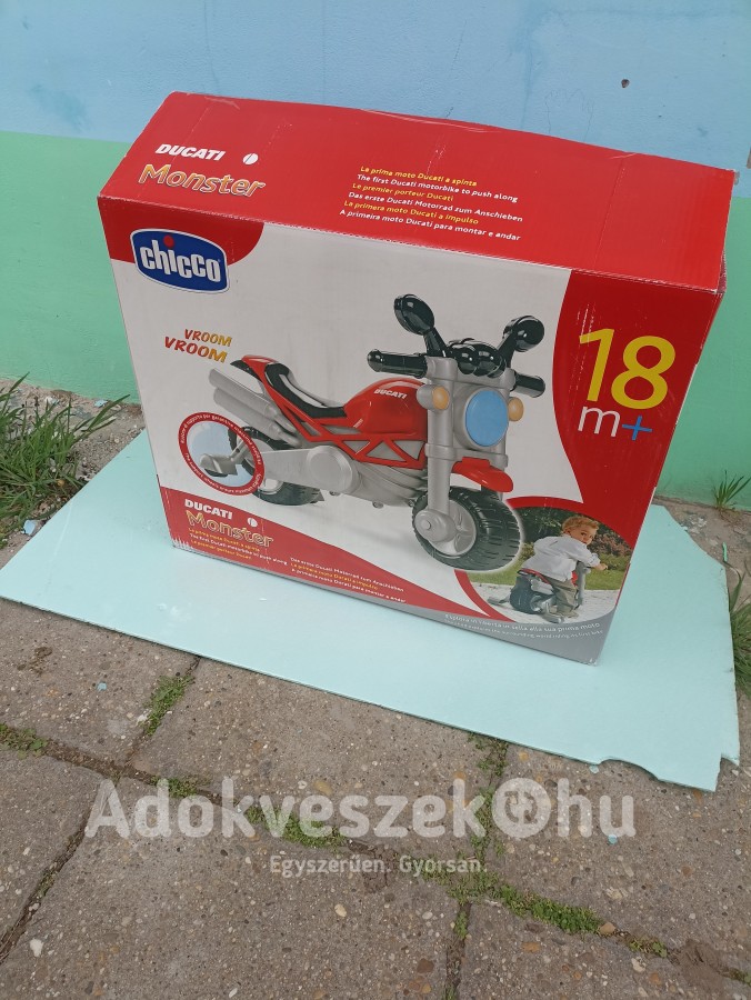 Chicco Ducati lábbal hajtható kismotor 