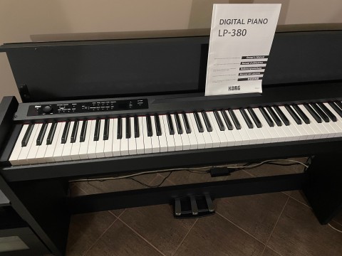 Eladó Korg LP-380 Digitális zongora