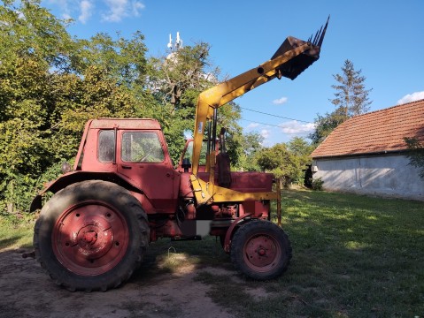 Homlokrakodó mtz traktorra eladó 