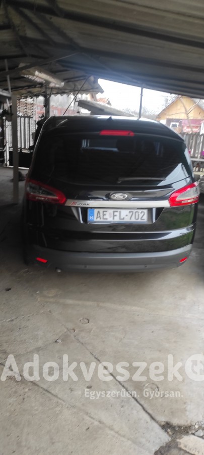 Ford S Max.