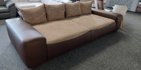 Óriás kanapé (Big sofa, vagy Giga kanapé)