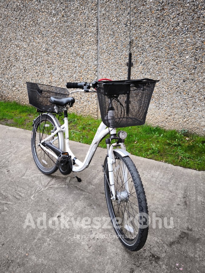 Hercules női 26-os agyváltós kerékpár Győrben eladó.