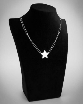Lekerekített szemes ezüst nyaklánc csillag medállal